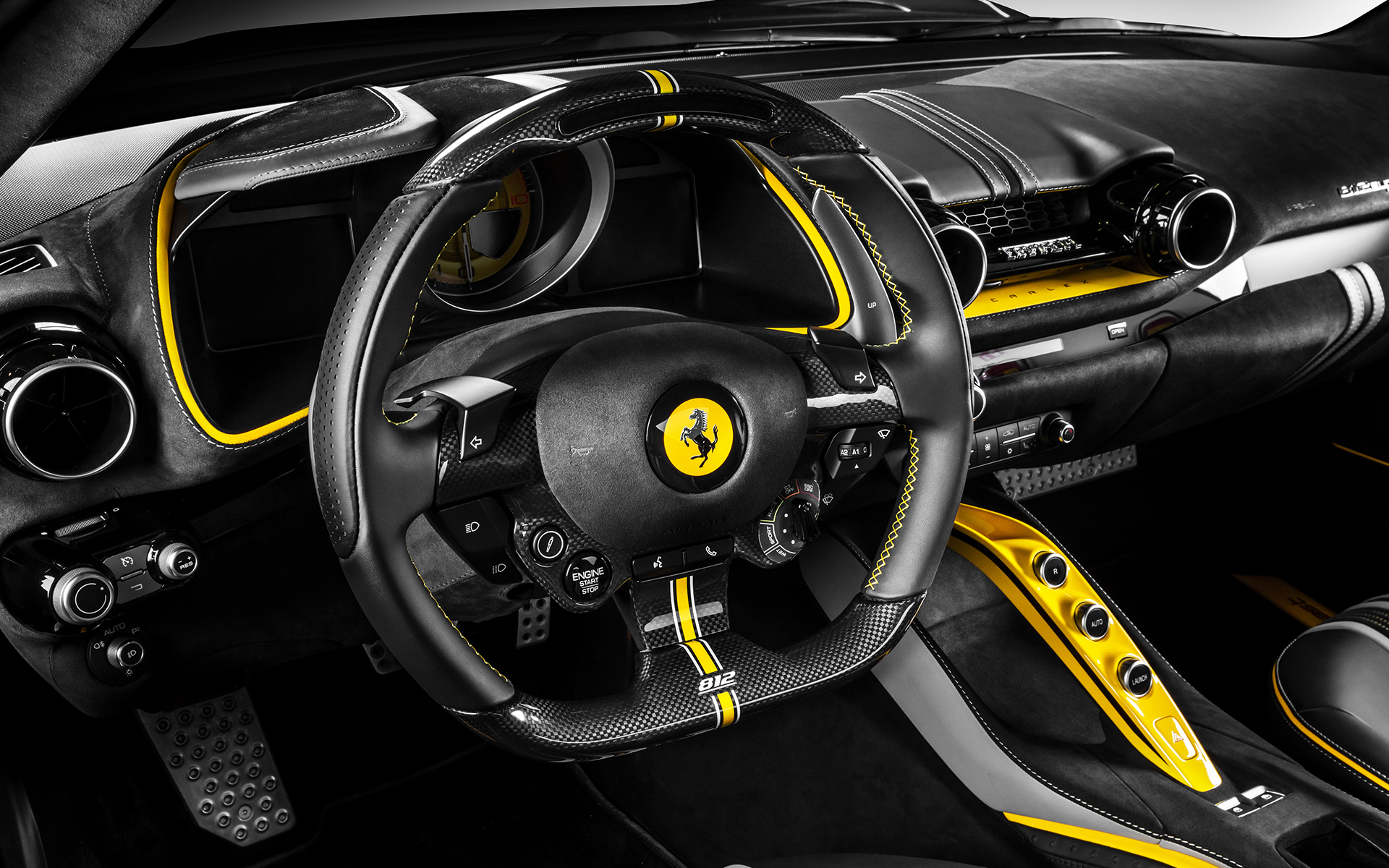 Jede Menge Leder: Ferrari 812 GTS von Carlex Design